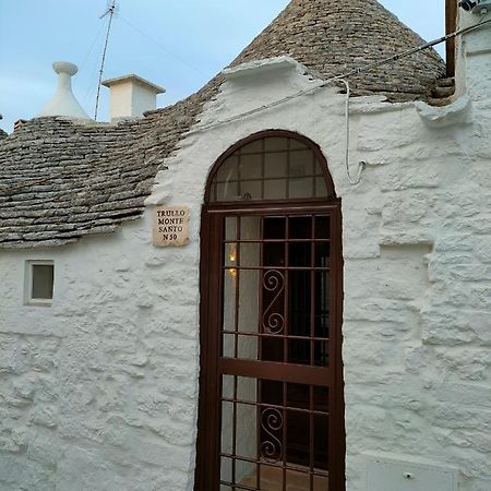 Bed and Breakfast Trullo Monte Santo 50 Альберобелло Екстер'єр фото